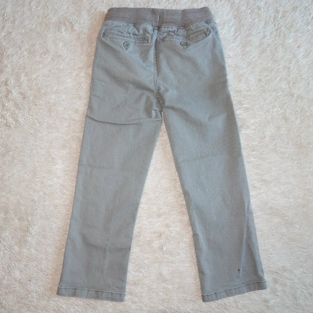 Boys Size 5 Gap Gray Pants with Elastic Waist, Like New